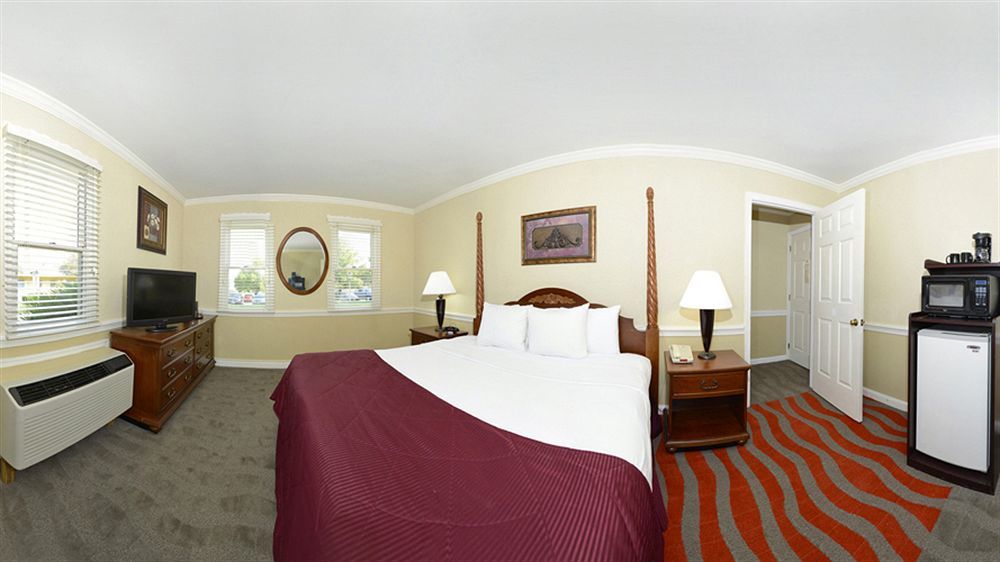 Clarion Inn Strasburg - Lancaster Buitenkant foto